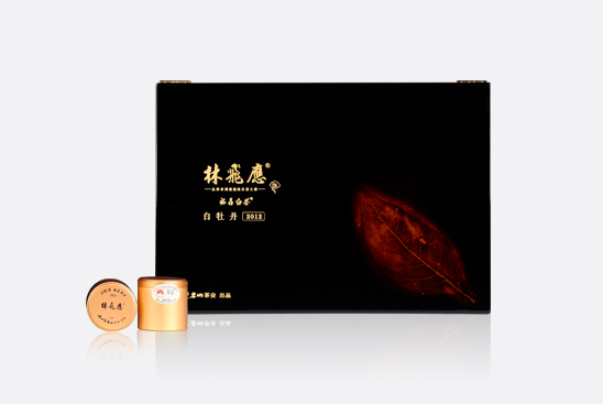 经典老茶 · 2012白牡丹