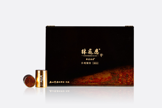 经典老茶 · 2012白毫银针